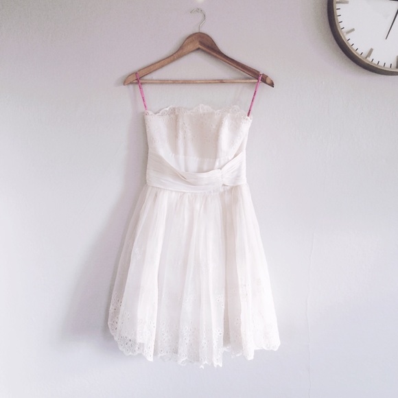 Betsey Johnson Dresses & Skirts - 🍋Betsey Johnson Formal Eyelet Strapless Dress